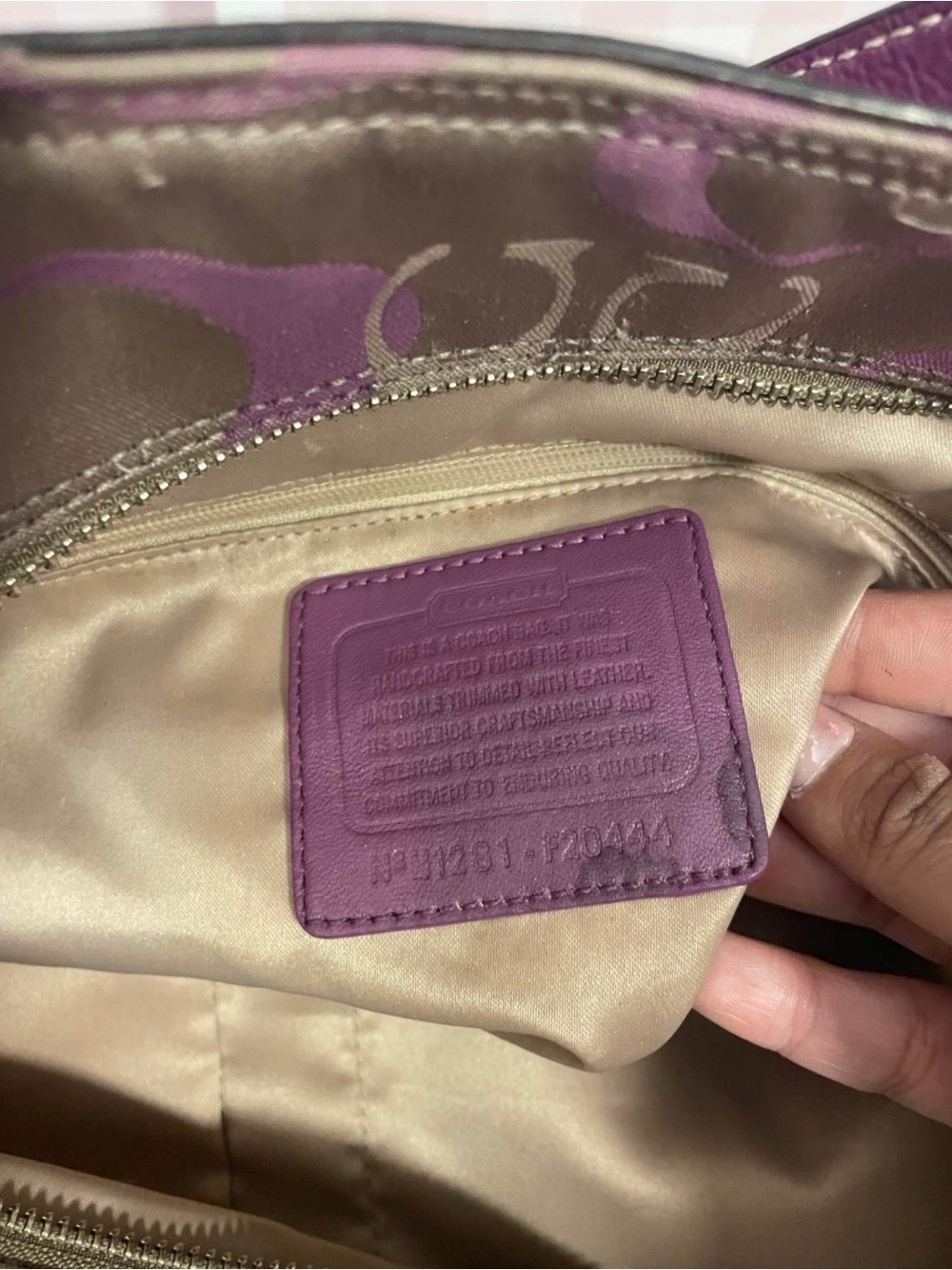 Vintage Coach Tote Bag in Purple and Taupe Signature Canvas - Picture 5 of 6